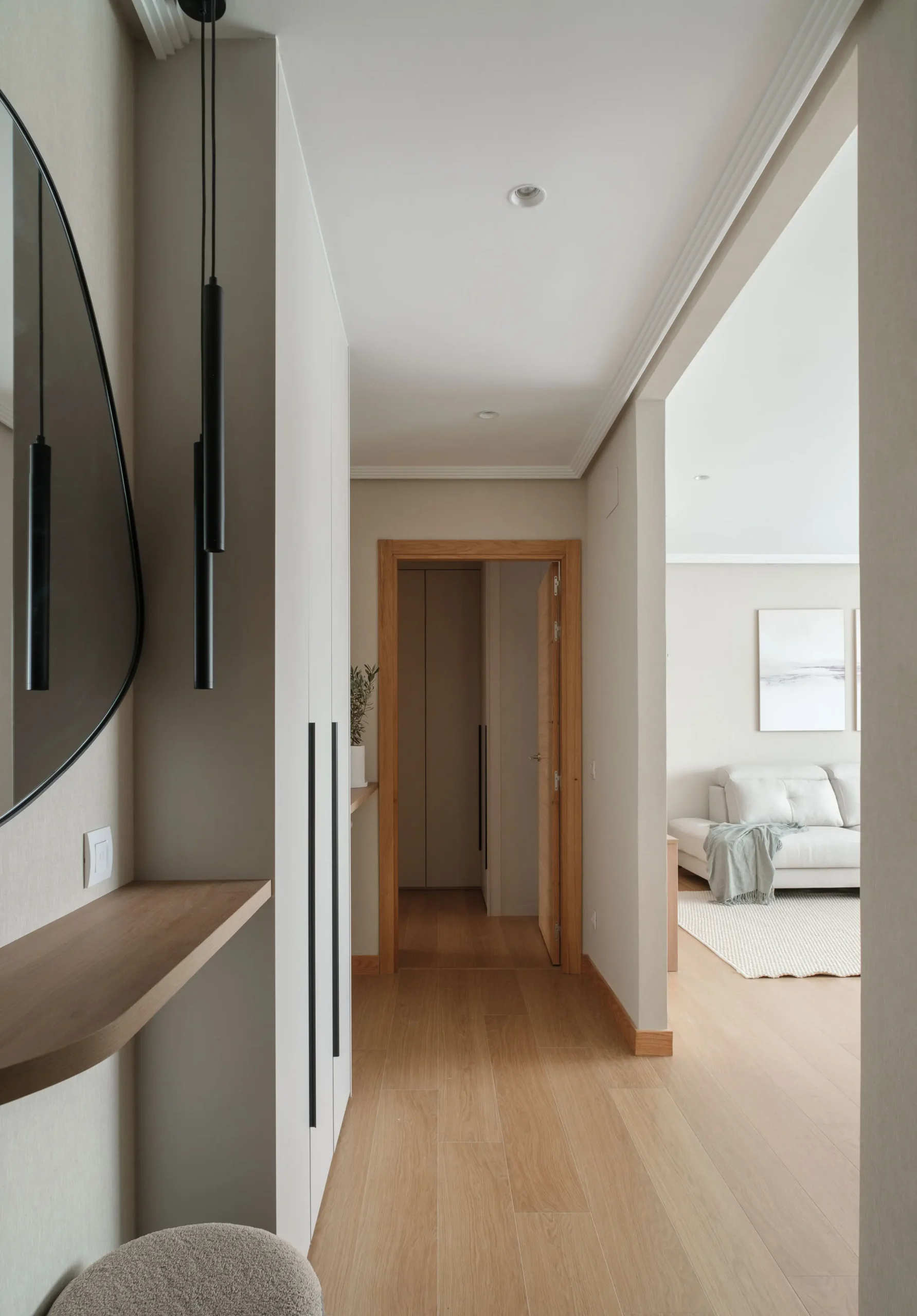 Interior photography of the entrance to the house in Etxebarri Interior photography of the entrance to the house in Etxebarri