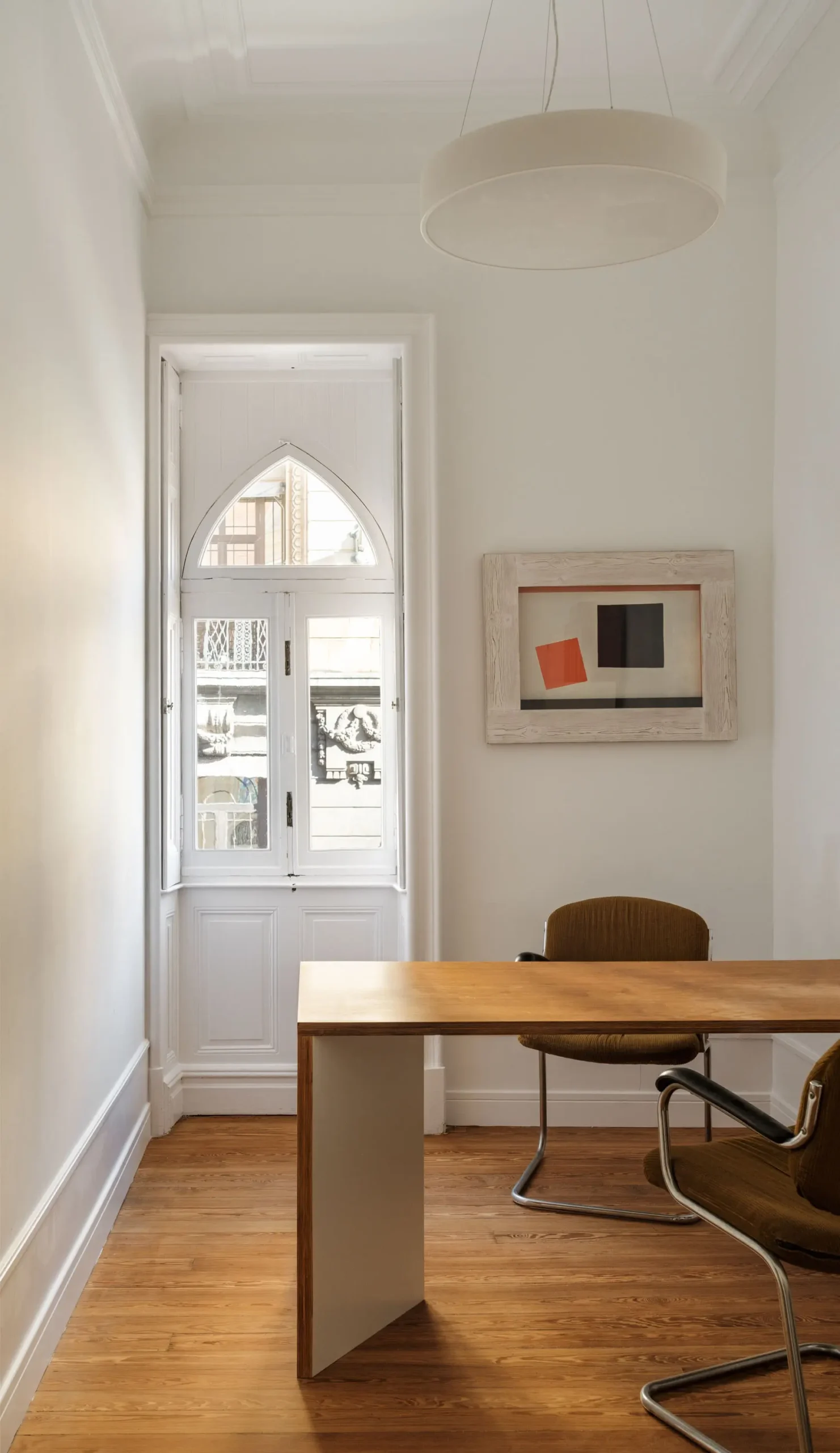 Interior photography of Martín Laucirica's consulting office Interior photography of Martín Laucirica's consulting office
