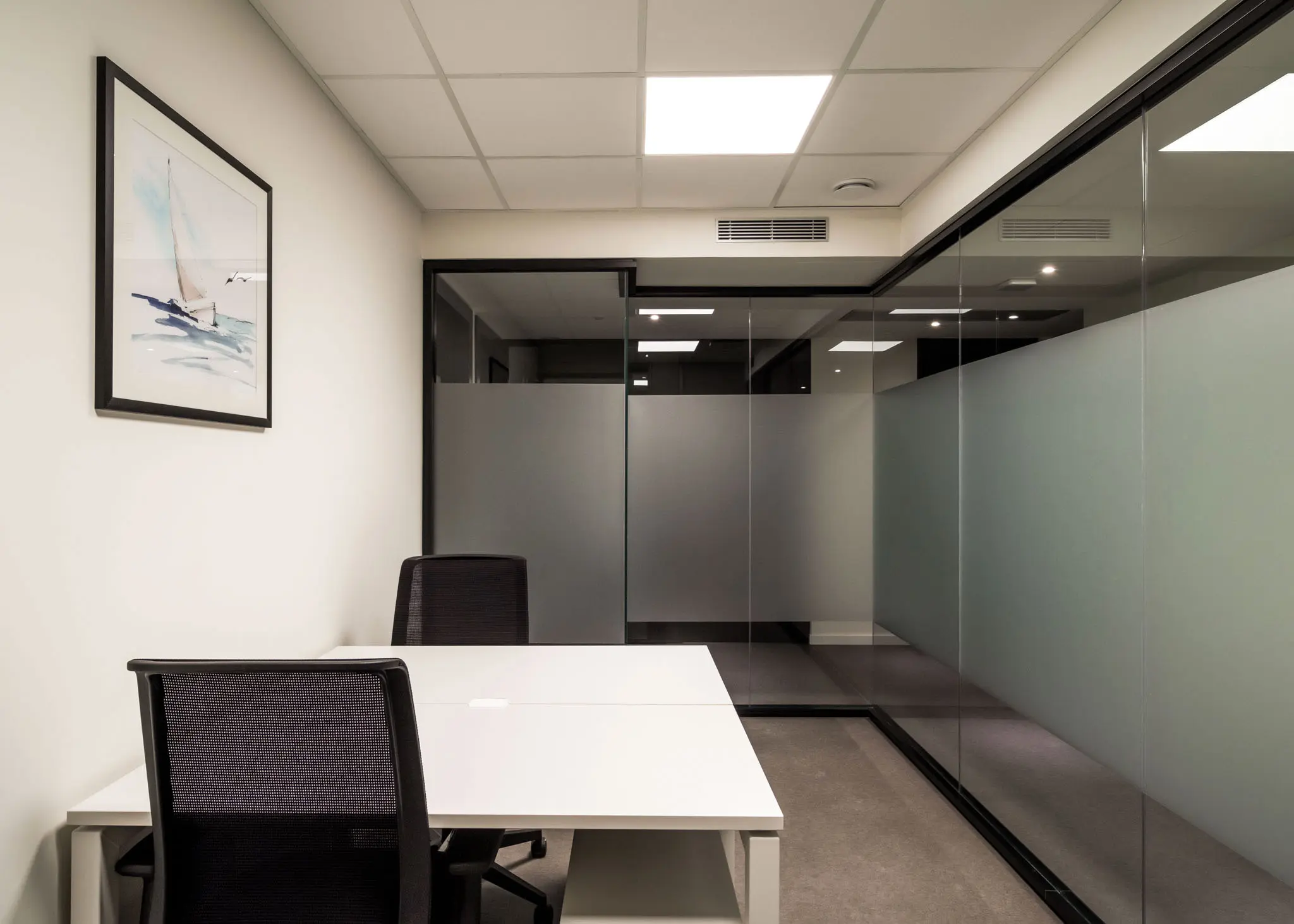 Architectural photography Regus Logroño office desks Architectural photography private office Regus Logroño