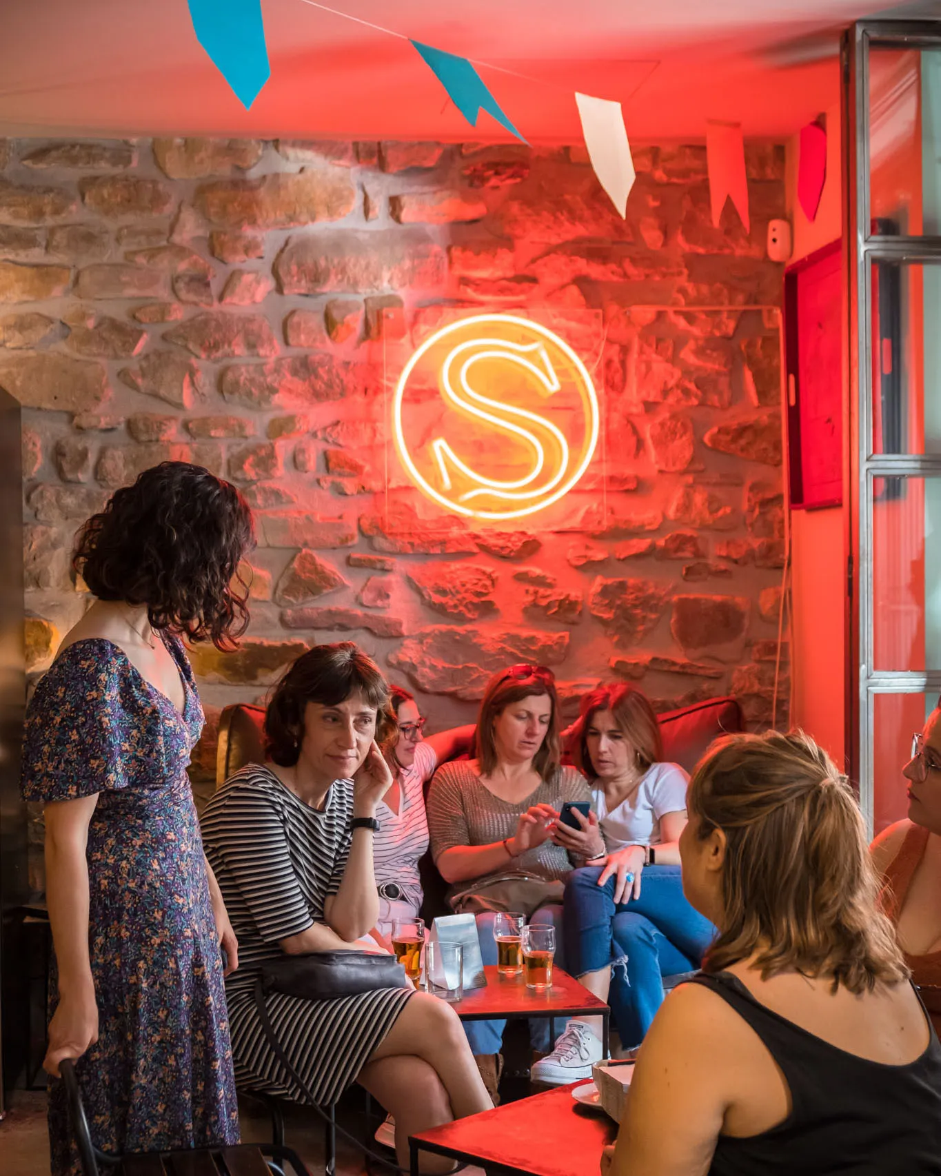 singular-bar-photography