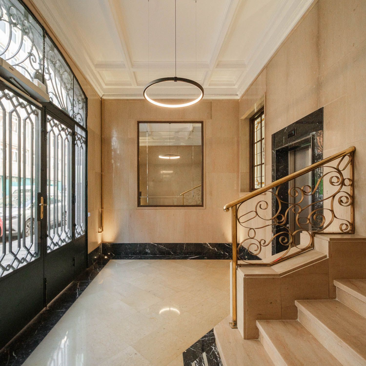 Fotógrafo de Arquitectura e Interiores en Bilbao - Fachadas y portales reformados Fotógrafo de Arquitectura e Interiores en Bilbao - Fachadas y portales reformados