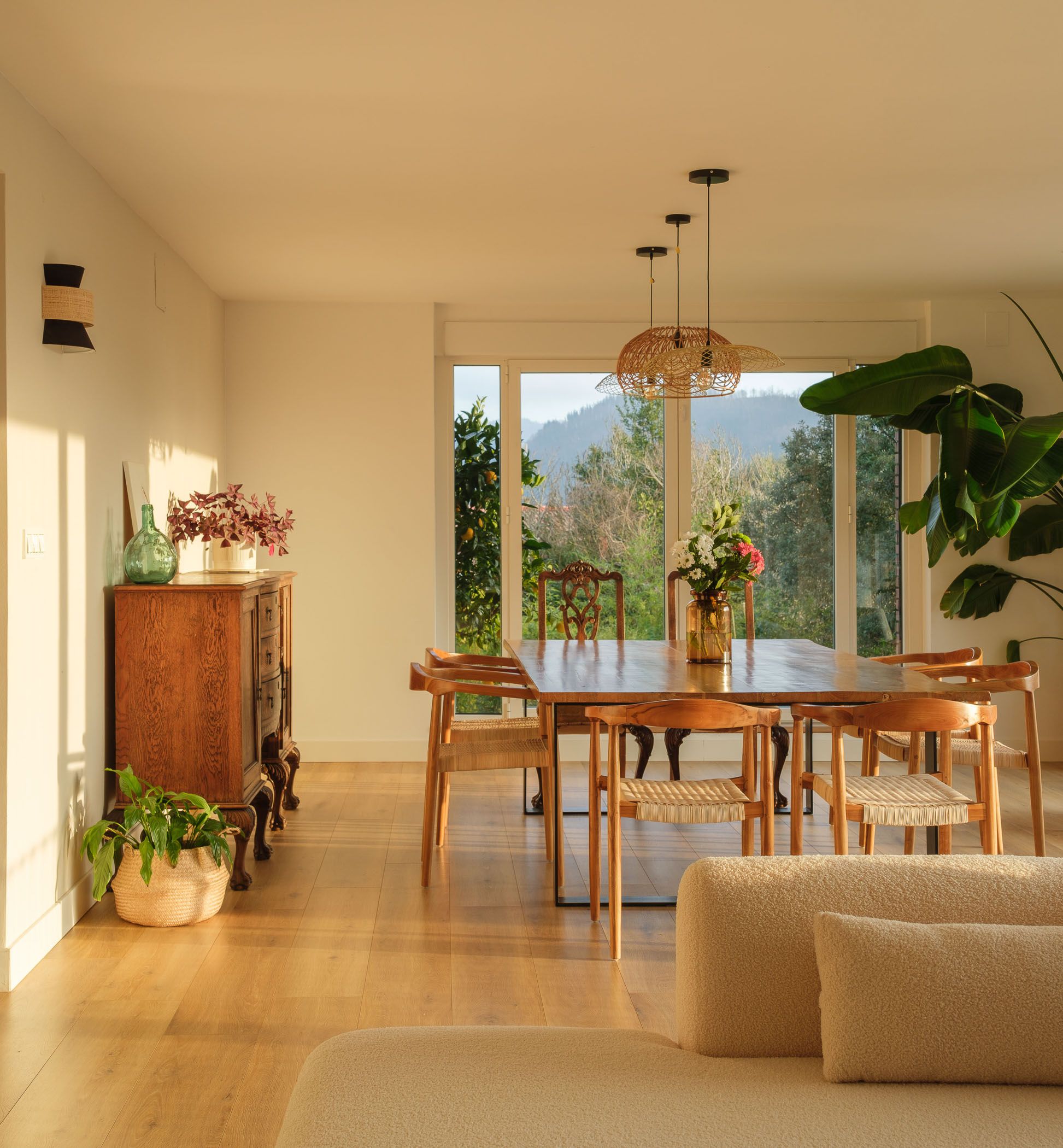 areitio-etxea entrada a una habitación