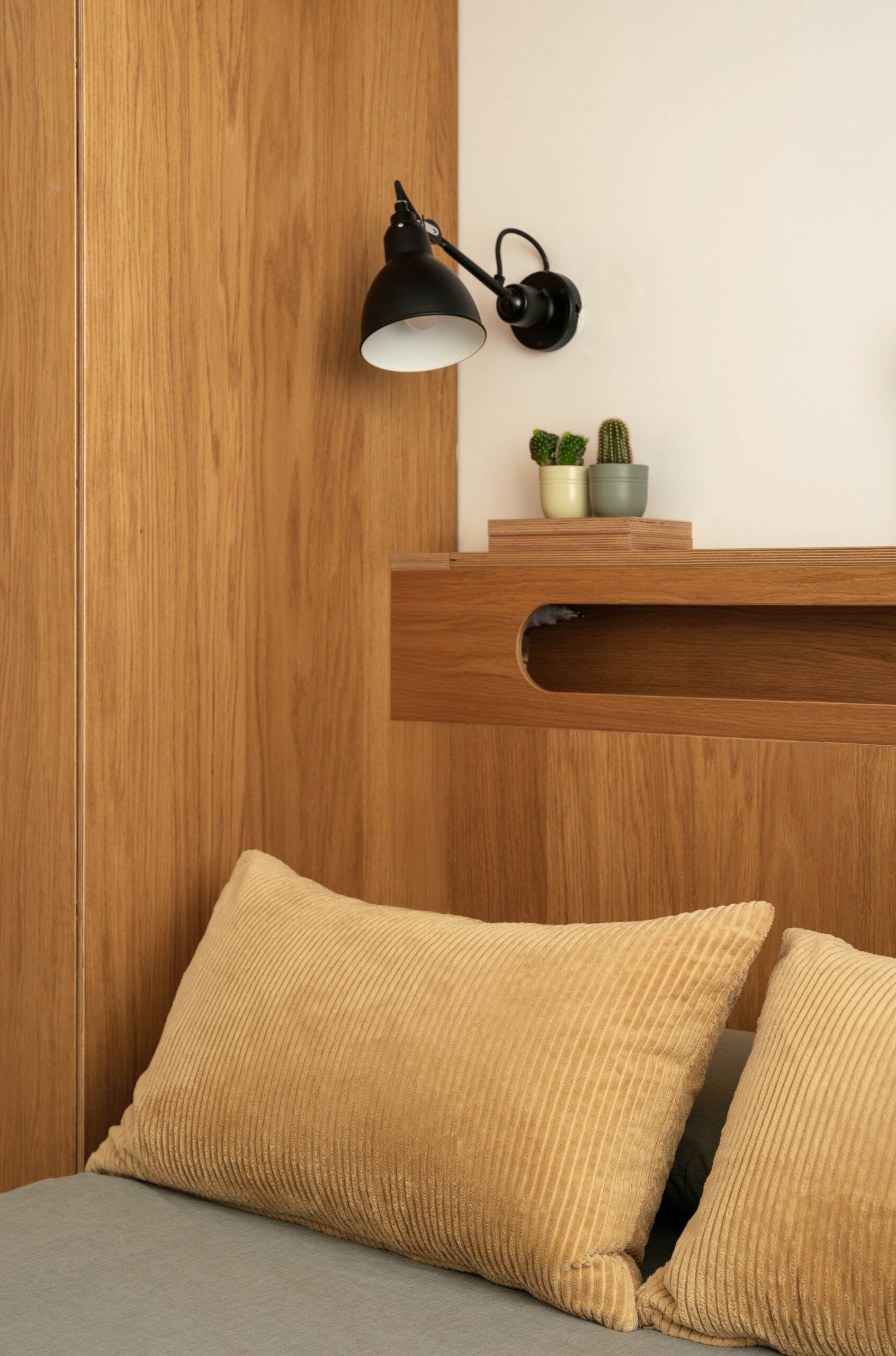 vivienda-gipuzkoa foto de detalle del mobiliario de la habitación